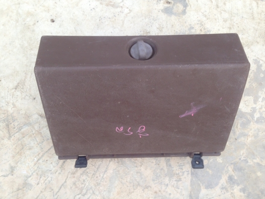 ช่องเก็บของ  toyota hero  500บาท