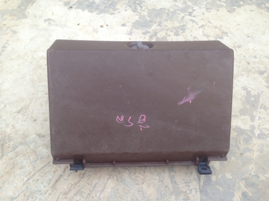 ช่องเก็บของ  toyota hero  500บาท