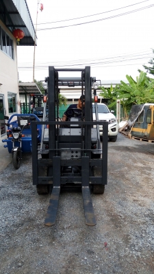 รถฟอล์คลิฟต์ ไทลิฟ พร้อมใช้ ขนาาด2.5ตัน เบนซิล เสา3เมตร