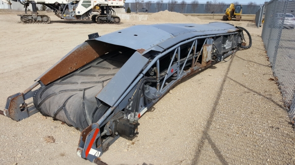 รถกัดถนน Wirtgen W2200 รถกัดถนน Wirtgen W2200