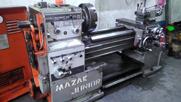 **ขายถูกๆ เครื่องกลึงมือสอง(เก่านอก-แห้งๆญี่ปุ่น)** YAMAZAKI(MAZAK-JUNIOR) 6ฟุต กลึงเกลียวนิ้วมิล ยันศูนย์ท้าย2สเตป เบรค 4จับ14นิ้ว แน่นๆนิ่งๆเงียบๆพร้อมใช้งานครับ