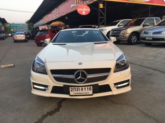 2012 BENZ SLK CLASS SLK200 หลังคาเมจิกสกายเปลี่ยนสีได้ เบาะหนังสีดำ เปิดประทุนด้วยรีโมท วิ่งน้อย ตัวท็อป รถเดิมๆ ยางใหม่รถสวยมาก ใช้งานน้อย ไม่เคยชนหนักหรือจมน้ำ สนใจทดลองขับได้ครับ สนใจดูรถ ทดลองขับหรือสอบถามรายละเอียดเพิ่มเติม และ รับปรึกษาออกรถ มือหนึ่