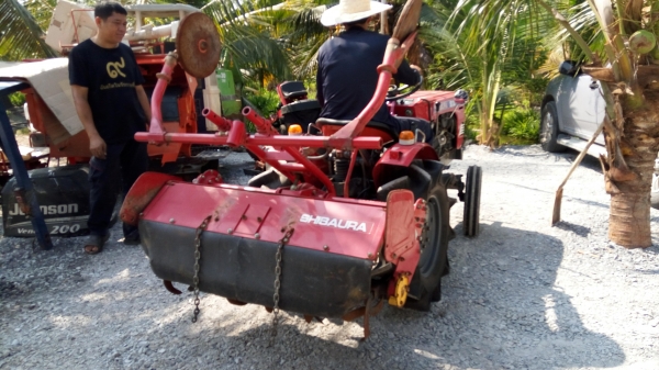 ขายรถไถนั่งขับ ชิบุระ13แรงสภาพสวยใหม่มาก ขายรถไถนั่งขับ ชิบุระ13แรงสภาพสวยใหม่มาก