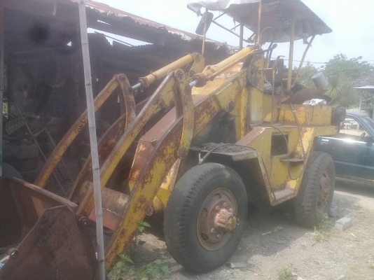 ขายตามสภาพ รถตัก CCM เครื่อง ISUZU TX เฟืองท้าย ISUZU รถจอดไว้นาน ราคาต่อรองได้