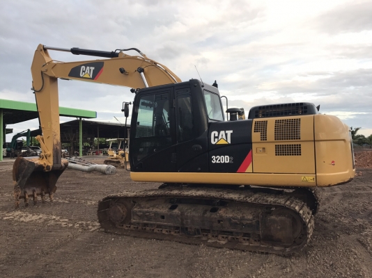 ขาย CAT 320D ทำงาน 3,000 กว่าชั่วโมง รถพร้อมใช้