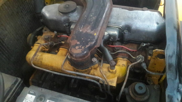 ขายรถยก MITSUBISHI FD20 F18A  เครื่องดีเซล เกียร์ออโต้ยกได้2.5ตัน เสา3เมตร วิ่งเข้าตู้ได้ ยางตันหน้าหลัง ติดต่อ 098-7962549