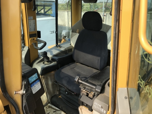 CAT D6N YR2006 นำเข้าจากญี่ปุ่น รถถึงไทยแล้ว สภาพสวยมาก ขายไม่แพงครับ