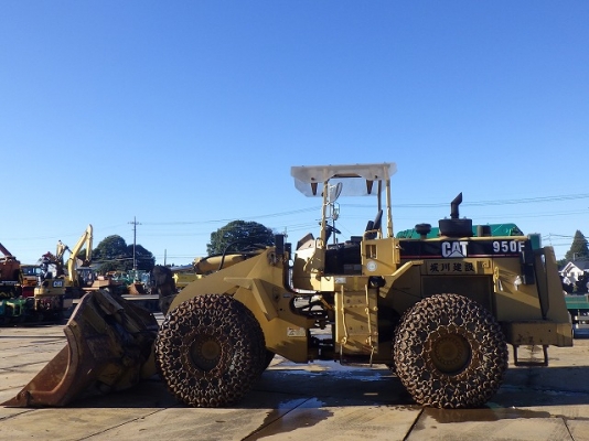 CAT 950F2 นำเข้าจากญี่ปุ่น ไม่เคยใช้งานในไทย รถถึงเมืองไทยแล้วครับ CAT 950F2 นำเข้าจากญี่ปุ่น ไม่เคยใช้งานในไทย รถถึงเมืองไทยแล้วครับ