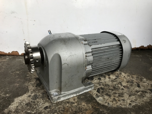 ขายมอเตอร์เกียร์ Mitsubishi 1HP. 380V อัตราทด 1:50 made in Japan สภาพสวย หมุนนิ่ม พร้อมใช้งาน