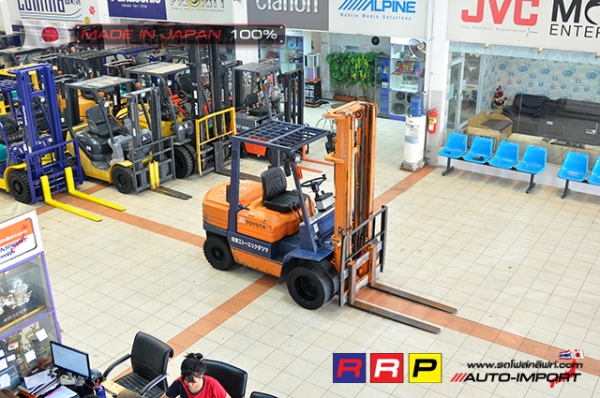 ขายรถโฟล์คลิฟท์มือสอง TOYOTA รุ่น 5FD30-13039 นำเข้าจากประเทศญี่ปุ่น 100\% ไม่เคยใช้งานในไทย ขายรถโฟล์คลิฟท์มือสอง TOYOTA รุ่น 5FD30-13039 นำเข้าจากประเทศญี่ปุ่น 100\% ไม่เคยใช้งานในไทย