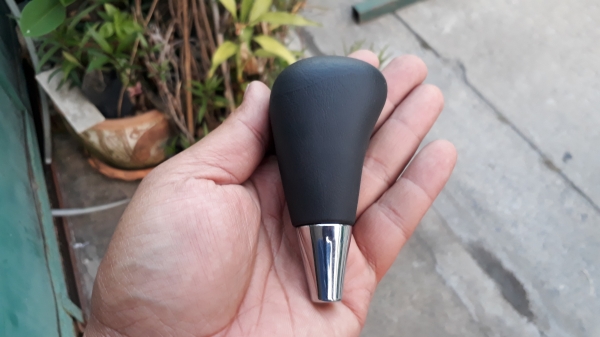 หัวเกียร์ TOYOTA เกียร์AUTO สีเทาดำ แบบเดิมๆติดรถ