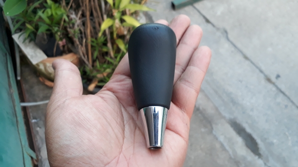 หัวเกียร์ TOYOTA เกียร์AUTO สีเทาดำ แบบเดิมๆติดรถ