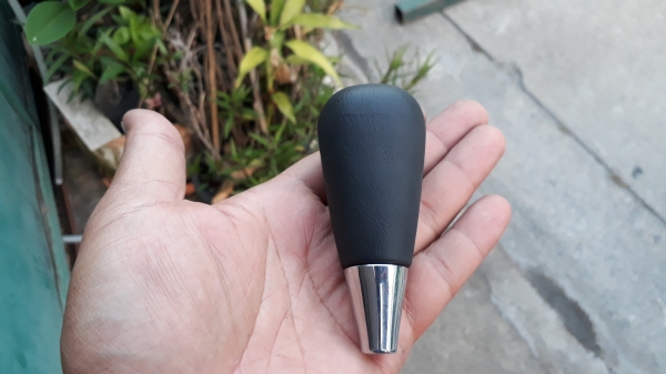 หัวเกียร์ TOYOTA เกียร์AUTO สีเทาดำ แบบเดิมๆติดรถ