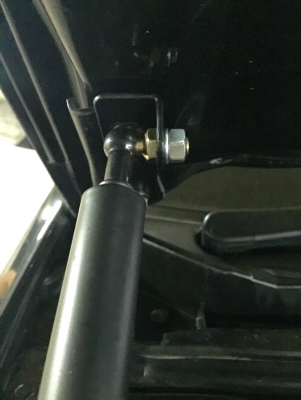 ขายโช๊คฝากระโปรงรถยนต์ MITSUBISHI รุ่น PAJERO ปี 2015