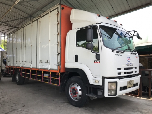 ขายรถตู้บรรทุก ISUZU FTR 240เเรง ขายรถตู้บรรทุก ISUZU FTR 240เเรง