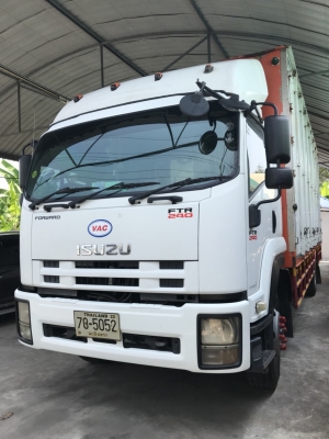 ขายรถตู้บรรทุก ISUZU FTR 240เเรง