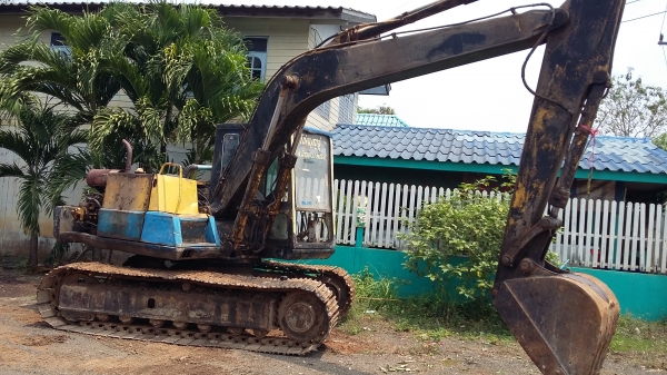 ขายอะใหล่ โคมัสสุ PC120-3 คับ