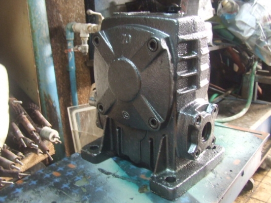 ขายหัวเกียร์เบอร์70  ทด   1  ต่อ  40   ราคา 1500 บาท   หรือแรก