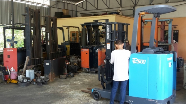 ขายรถไฟฟ้าโตโยต้ารุ่น6FBR18