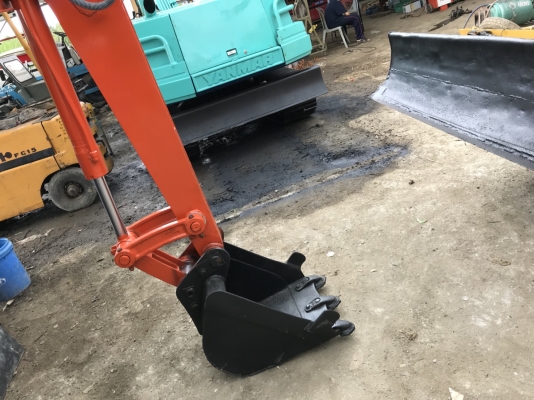 Kubota kh70สภาพดีเก่าญี่ปุ่น มีใบอินวอยไม่เคยใช้ในไทย เครื่อง Kubota kh70สภาพดีเก่าญี่ปุ่น มีใบอินวอยไม่เคยใช้ในไทย เครื่อง