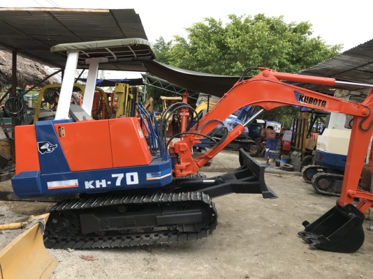 Kubota kh70สภาพดีเก่าญี่ปุ่น มีใบอินวอยไม่เคยใช้ในไทย เครื่อง Kubota kh70สภาพดีเก่าญี่ปุ่น มีใบอินวอยไม่เคยใช้ในไทย เครื่อง