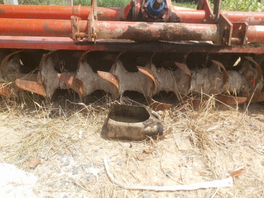 ขายโรตารี วิเชียร1.60ติดมากับ36แรง ต้องซ่อมเฟือง