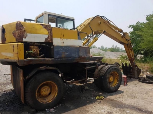 KOMATSU PW100-3A
