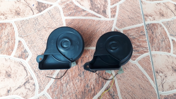 แตร BENZ W211 E320 แท้ ยี้ห้อ FIAMM