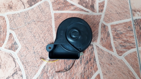 แตร BENZ W211 E320 แท้ ยี้ห้อ FIAMM