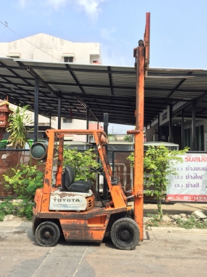 ขายรถยกโฟร์คลิฟท์ TOYOTA เบนซิลแก๊ส