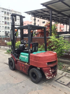 ขายรถยกโฟร์คลิฟท์ยี่ห้อ KOMAT'SU FD25-11  เสาสูง4.50 เมตร