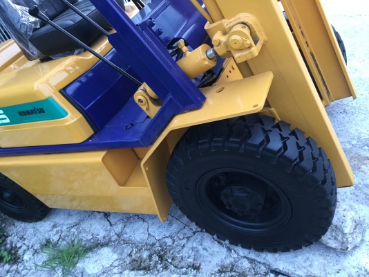 ขาย โฟรคลิฟท์ โคมะสุ 2.5 ตันดีเซล เสา 3 เมตร ขาย โฟรคลิฟท์ โคมะสุ 2.5 ตันดีเซล เสา 3 เมตร