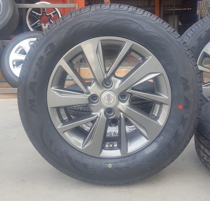 ขายล้อ Nissan Almera Sportech15 ยางใหม่ปี18  4 ล้อ