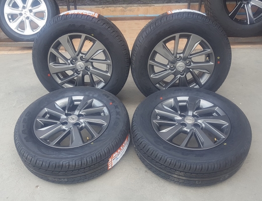 ขายล้อ Nissan Almera Sportech15 ยางใหม่ปี18  4 ล้อ