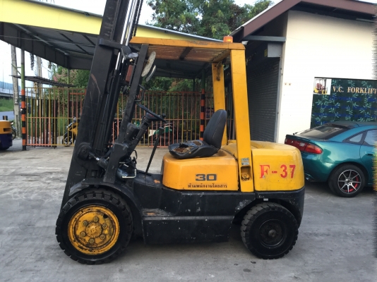 ขาย โฟรคลฟท์ ทีซีเอ็ม เครื่องดีเซล 3 ตั