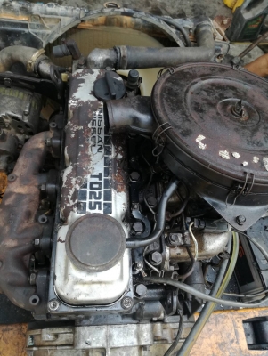 เครื่องนิสสับิ๊กเอ็มฝาขาว