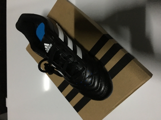 รองเท้าสตั๊ด Adidas ไซส์ 38.5 รองเท้าสตั๊ด Adidas ไซส์ 38.5