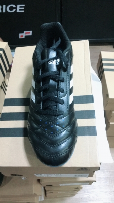 รองเท้าสตั๊ด Adidas ไซส์ 38.5