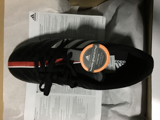 รองเท้าสตั๊ด Adidas ไซส์ 38.5 รองเท้าสตั๊ด Adidas ไซส์ 38.5