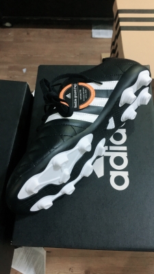 รองเท้าสตั๊ด Adidas ไซส์ 38.5 รองเท้าสตั๊ด Adidas ไซส์ 38.5