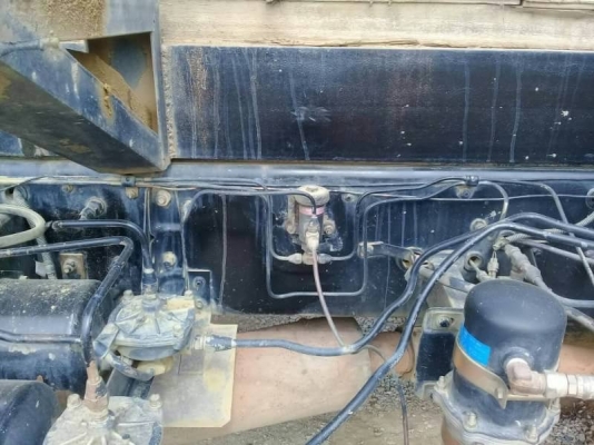 HINO 3M สองเพลาดั๊ม กระบะเหล็ก รถปี 39