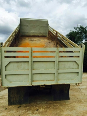 HINO 3M สองเพลาดั๊ม กระบะเหล็ก รถปี 39