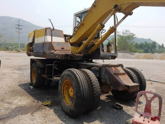 ขาย 395,000 รถแบคโฮล้อยาง KOMATSU PW100-3A. เครื่องดี 6D95L-Turbo 2 เพลา ปั้มแรง (มีไลน์หัวเจาะ) เอกสารเล่มทะเบียนภาษีไม่ขาด   รถอยู่ ชัยนาท โทร 0610710295