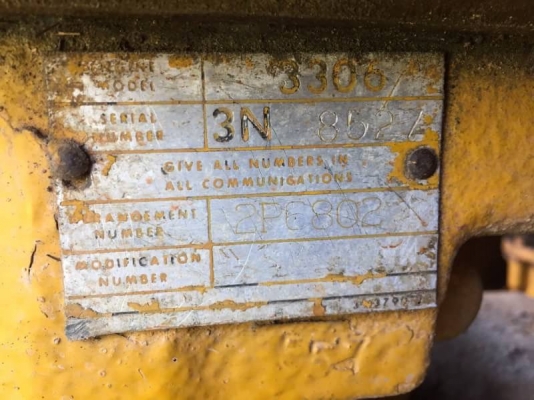 ขายรถแทรคเตอร์ตีนแกะ CATTERPILAR 816 เครื่องดี เกียร์แรง สภาพพร้อมใช้ เอกสารเล่มทะเบียน  คันนี้ 1,690,000 รถอยู่ นครปฐม โทร 0610710295