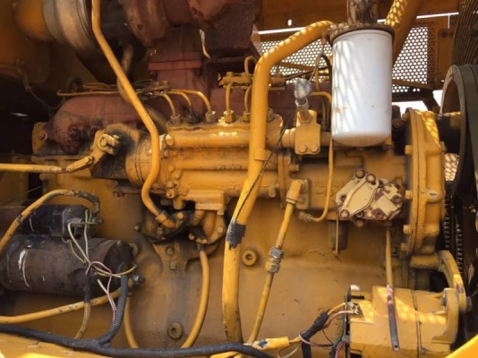 ขายรถแทรคเตอร์ตีนแกะ CATTERPILAR 816 เครื่องดี เกียร์แรง สภาพพร้อมใช้ เอกสารเล่มทะเบียน  คันนี้ 1,690,000 รถอยู่ นครปฐม โทร 0610710295