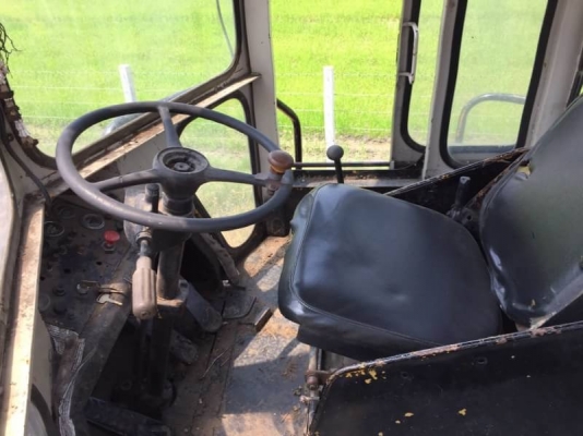 ขายรถแทรคเตอร์ตีนแกะ CATTERPILAR 816 เครื่องดี เกียร์แรง สภาพพร้อมใช้ เอกสารเล่มทะเบียน  คันนี้ 1,690,000 รถอยู่ นครปฐม โทร 0610710295