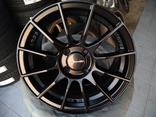 แม็กใหม่จากค่ายเลนโซ่ ขอบ 15 ราคา 7900 บาท พร้อมยาง 12900 บาท