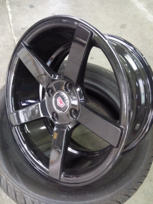 แม็กใหม่ลายวอสเซ่น ขอบ 15 กว้าง 7 ราคา 7500 พร้อมยางไทย 11700 บาท