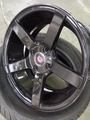 แม็กใหม่ลายวอสเซ่น ขอบ 15 กว้าง 7 ราคา 7500 พร้อมยางไทย 11700 บาท