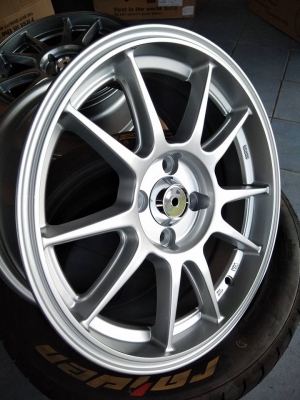 แม็กใหม่ลายทีซี105เอ็น ขอบ 15 ราคา 6900 พร้อมยาง 10900 บาท